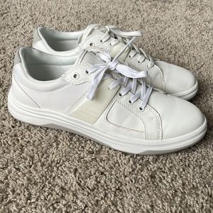 ALDO Men’s plain white sneakers size 9